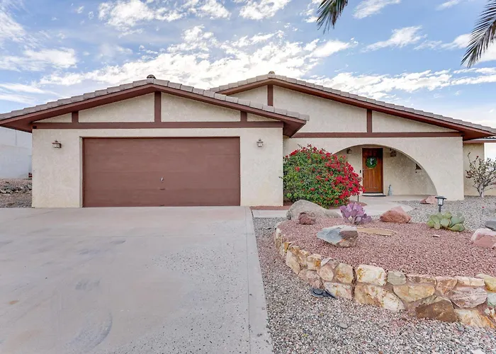 Swim W/ A View! Family Retreat Near Havasu Lake Havasu City