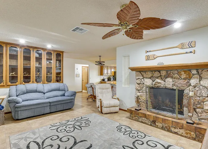 Swim W/ A View! Family Retreat Near Havasu Holiday home